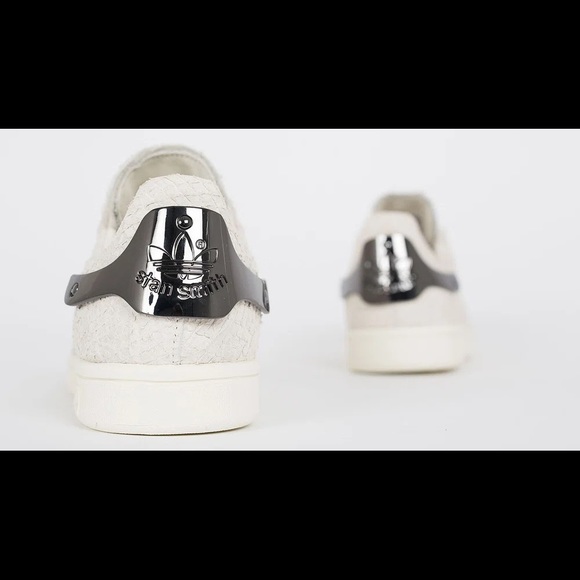Adidas Stan Smith with Metal Plate. Snakeskin Patterned Upper. Size 5.5. Fit 7 - Picture 4 of 13